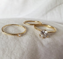 Load image into Gallery viewer, Band Ring, 10k Gold Ring, Trendy Rings, Midi Ring, Wedding band, cute ring, Stacking ring, Mens Gold Ring, Mens Ring, Simple Band, Minimalis
