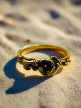 Load image into Gallery viewer, Flower Midi Ring, Flower Ring, Stacking ring, Women's Silver Ring, Minimalist ring,