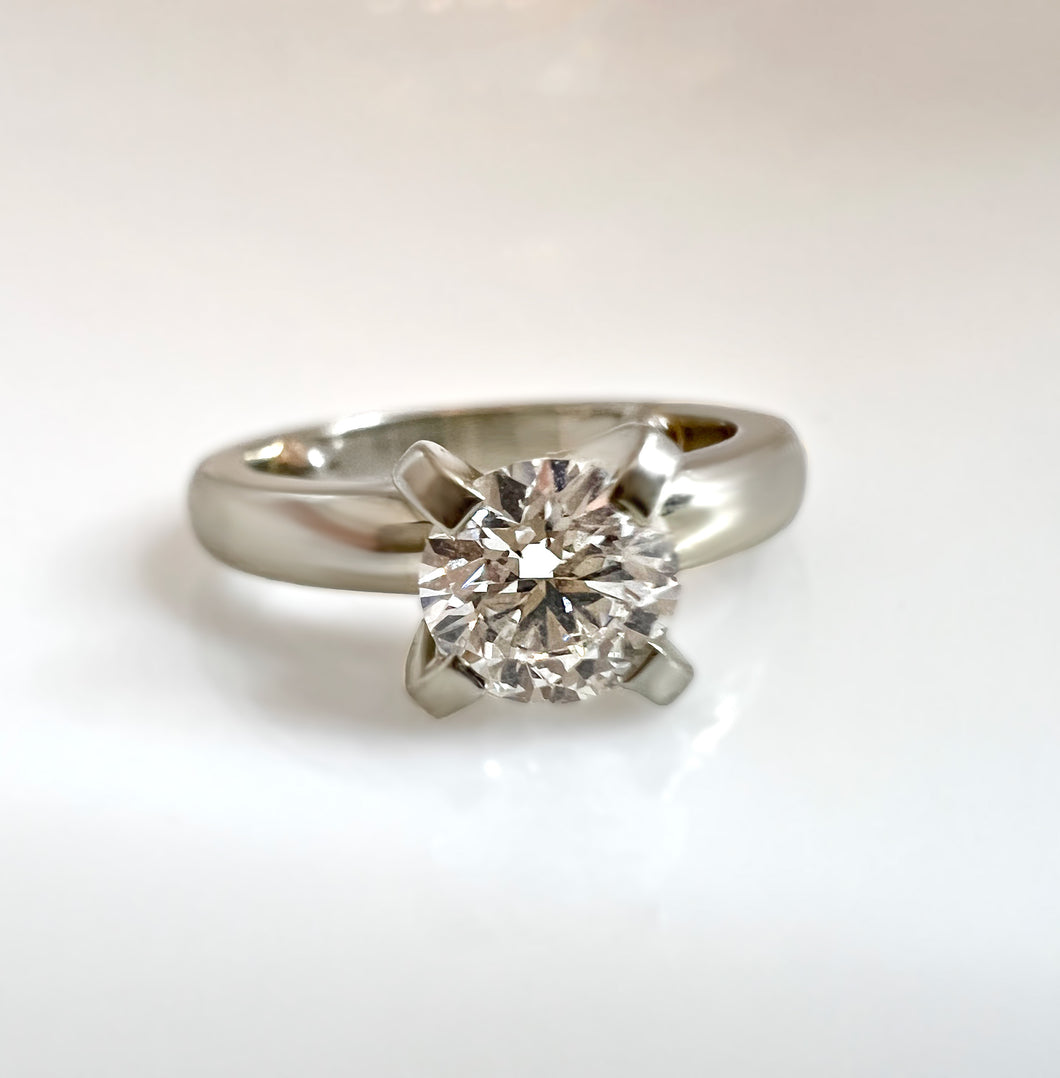 Engagement RIng, 18k White Gold, Diamond Ring, 18k Gold Ring, Luxury Ring, Brilliant Diamond, Wedding Ring, High Quality Diamond